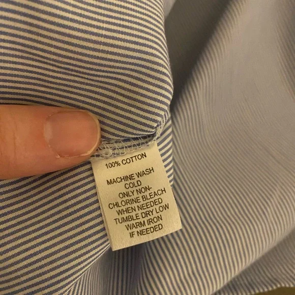 Ann Taylor LOFT Pin-Striped Puff Sleeve Blouse. Size 4 - Picture 3 of 4